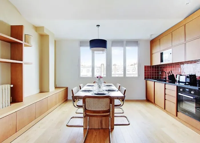 Amazing In Châtelet - Rivoli